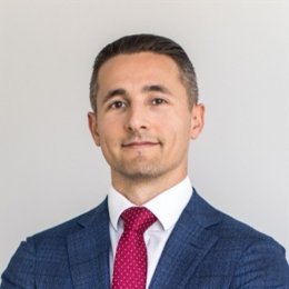 两部门征求意见：辅助驾驶不能当自动驾驶，未经备案OTA不得升级