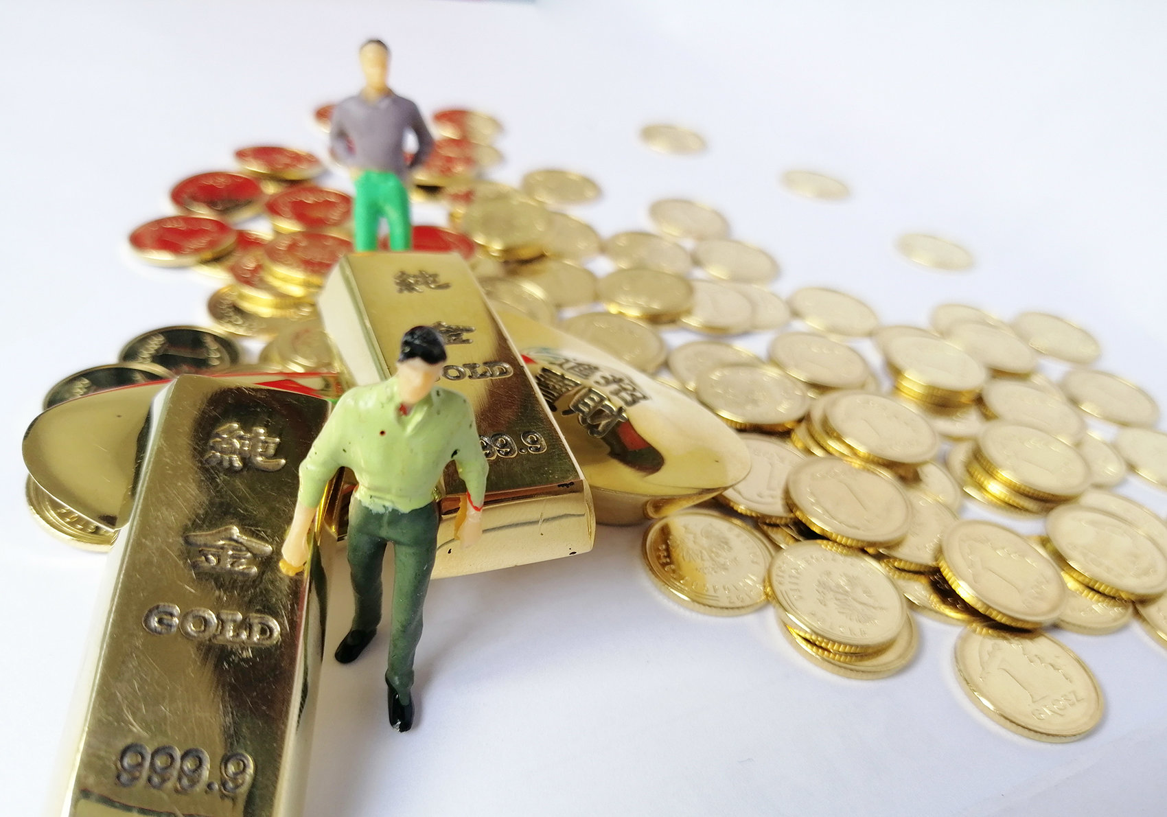央行：8月1日起现金买金超10万元需上报