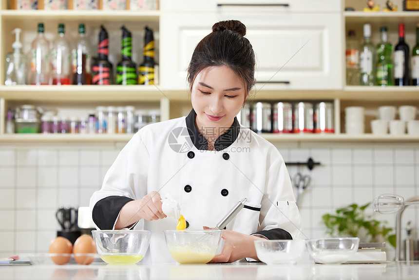 疲弱经济数据推动降息预期 美银调整美债收益率预期